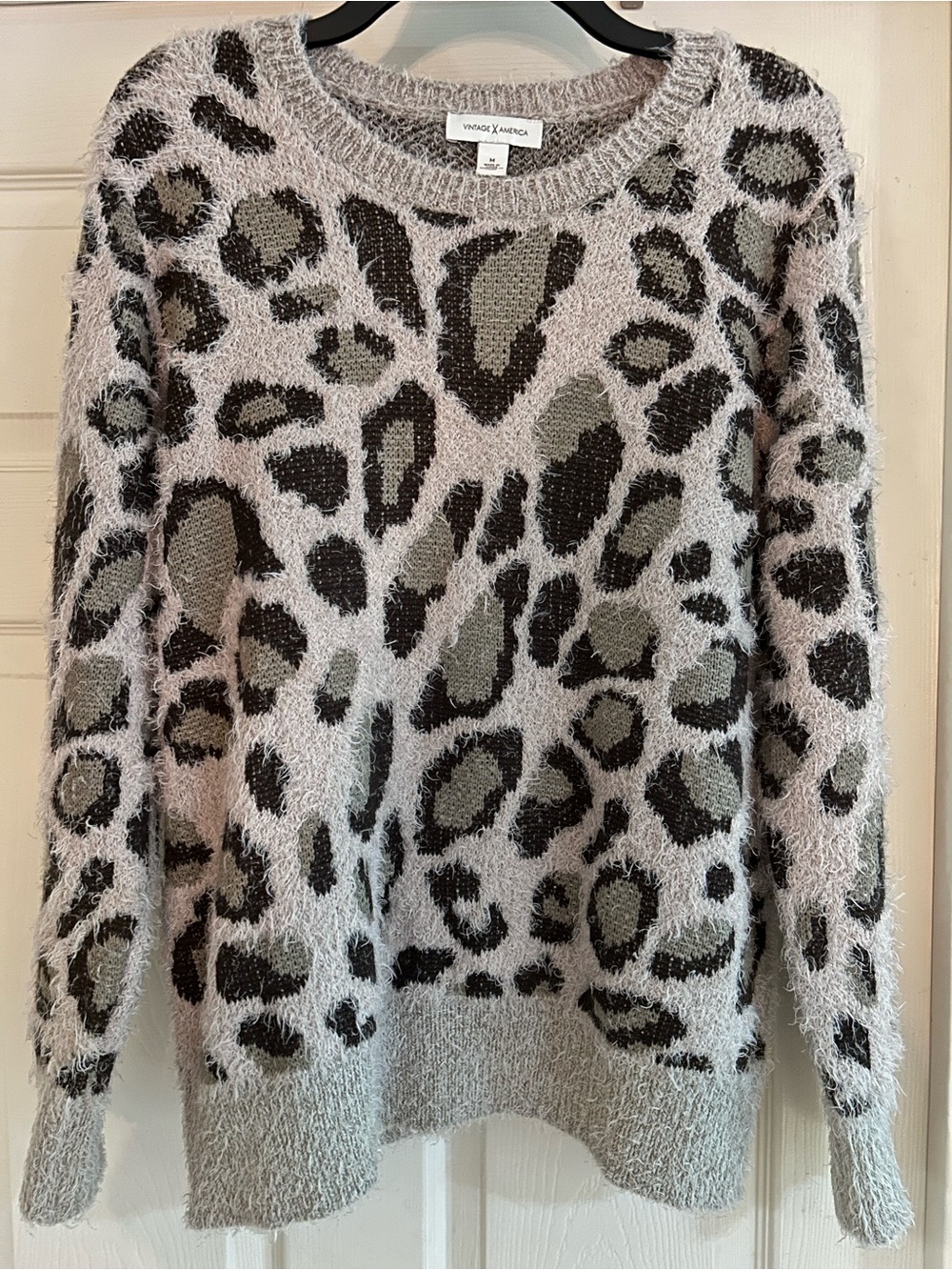 Vintage X America, Size M Ladies Dressy Pullover knit Sweater